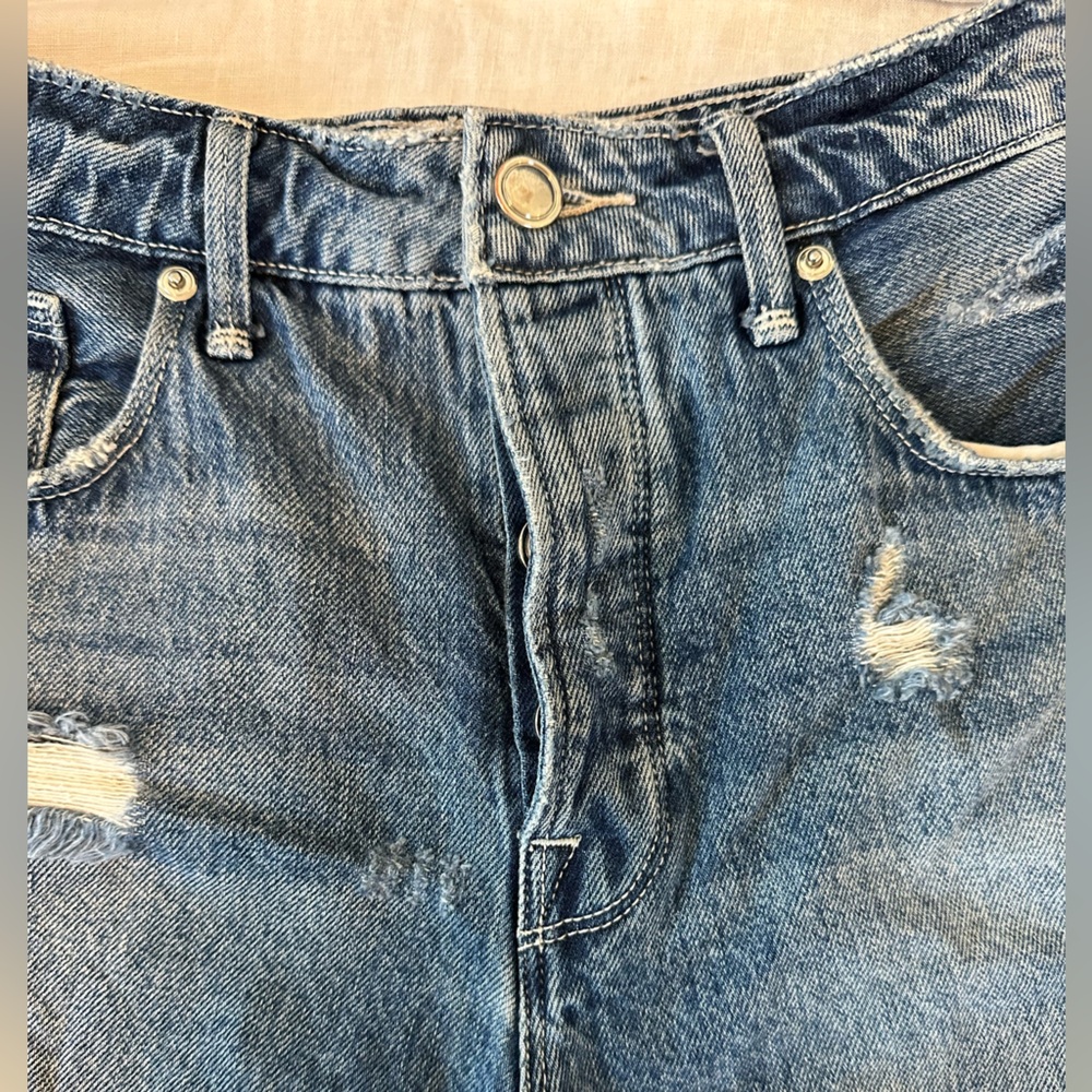 Good American Blue Distressed Jean Shorts - Picture 3 of 7
